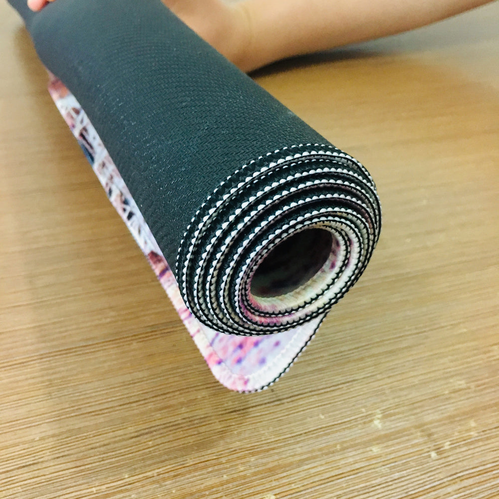 Tapis de bureau gaming – Manette rétro NES