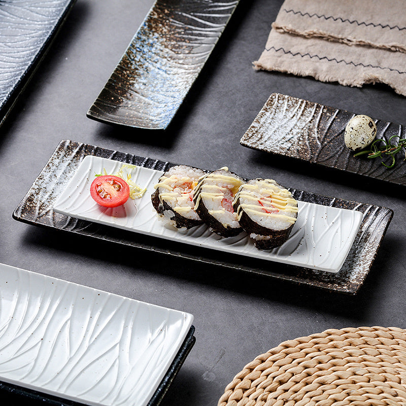 Plat japonais rectangulaire en céramique – Style artisanal pour sushi et repas