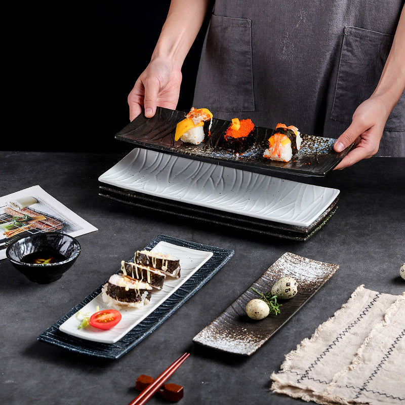 Plat japonais rectangulaire en céramique – Style artisanal pour sushi et repas